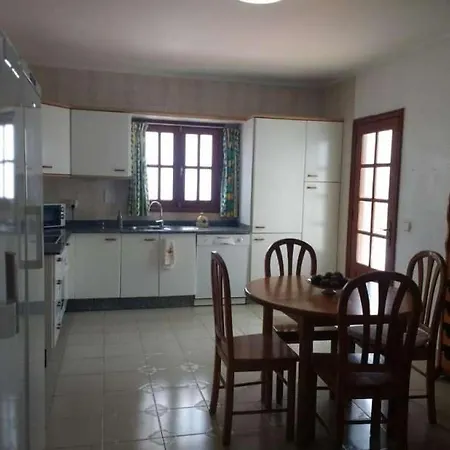 Sleeps 6 Wifi