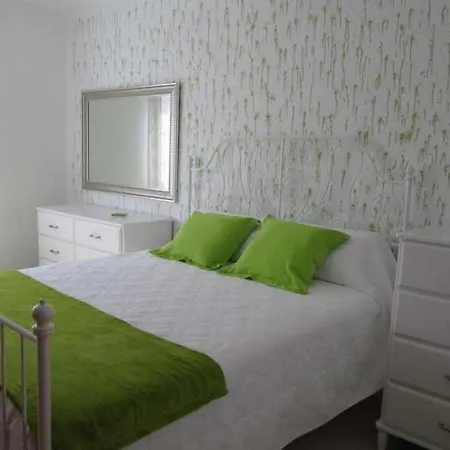 Villa Sleeps 6 Wifi