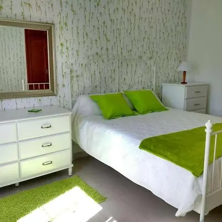 Sleeps 6 Wifi *