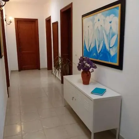 וילה Sleeps 6 Wifi Tahiche