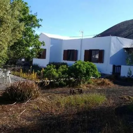 Villa Sleeps 6 Wifi